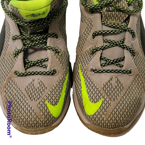 Nike LeBron Dunkmaster SIZE 6.5 YOUTH, Basketball Shoes Sneakers - Picture 9 of 16